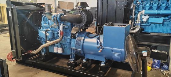 Generatore diesel Guangxi Yuchai da 320 kW con sistema di raffreddamento ad acqua e interruttore automatico