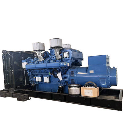 Set di generatore diesel in standby da 1500 kW con sistema di raffreddamento chiuso e attenuazione del suono