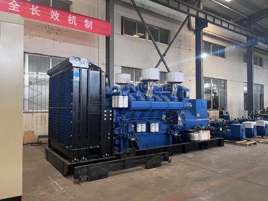 Set di generatore diesel in standby da 1500 kW con sistema di raffreddamento chiuso e attenuazione del suono